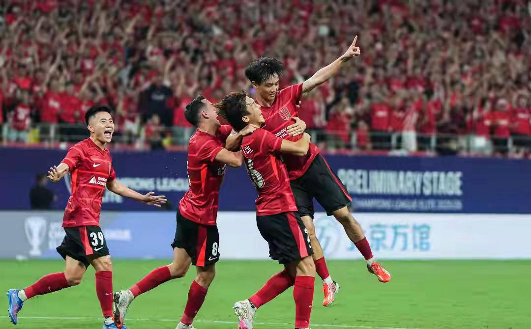 NG体育-赛地聚焦：亚冠加时末段热度飙升，上海久事迎来里程碑，球迷炸锅，心理建设被强调的简单介绍