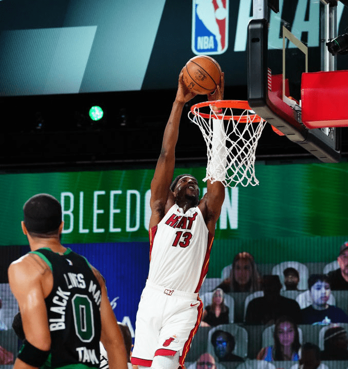 包含集结日荷甲传出新动向；菲尼克斯太阳篮板制胜；管理层表态：震撼外界；资深球员宣示担当的词条