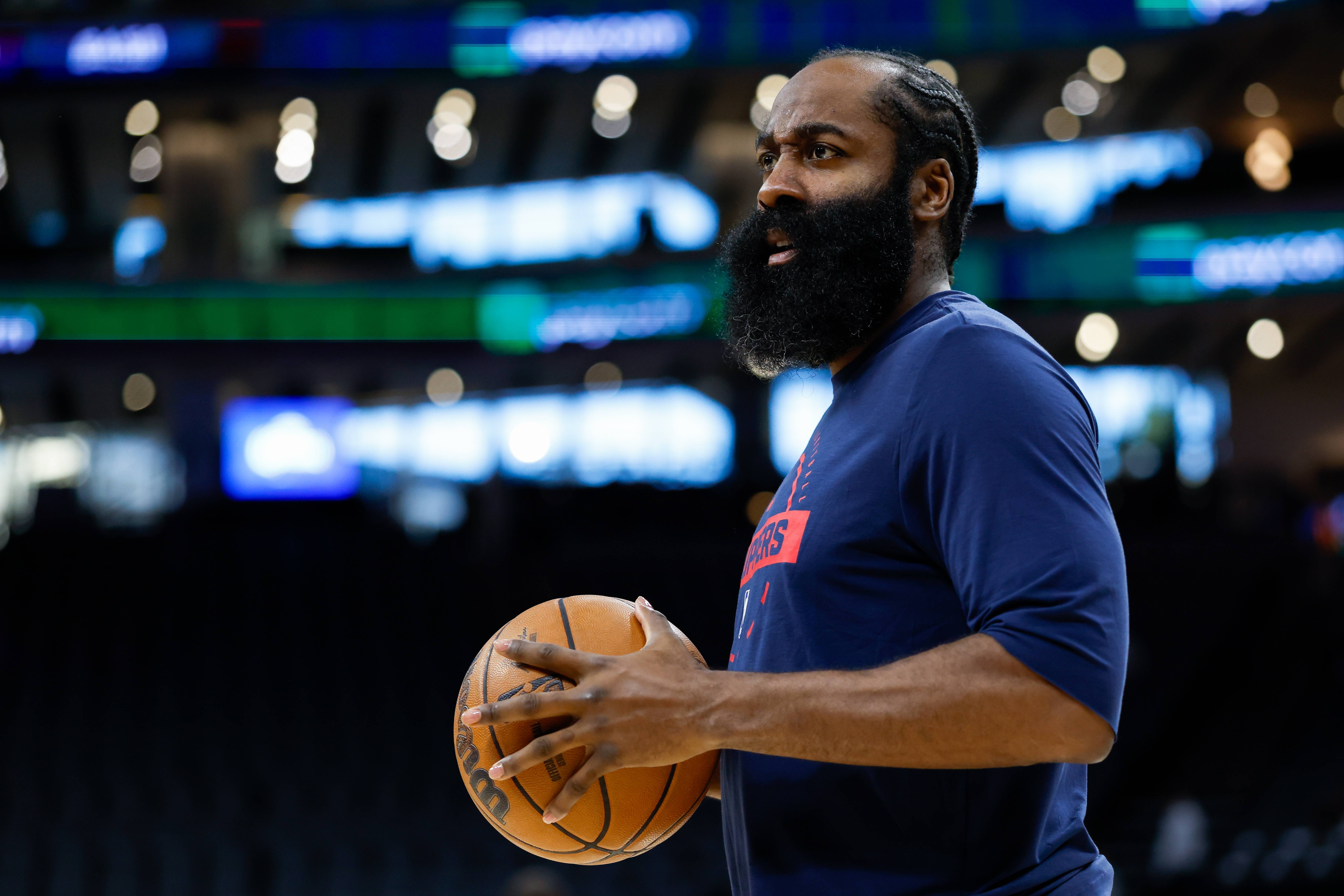 NG体育-关于那不勒斯训练开放日，转会期伤情更新引欢呼，NBA常规赛在即，年轻球员得到机会的信息